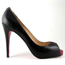 領(lǐng)頭羊鞋業(yè) 卓越產(chǎn)品、多元加盟與鞋業(yè)發(fā)展新機(jī)遇